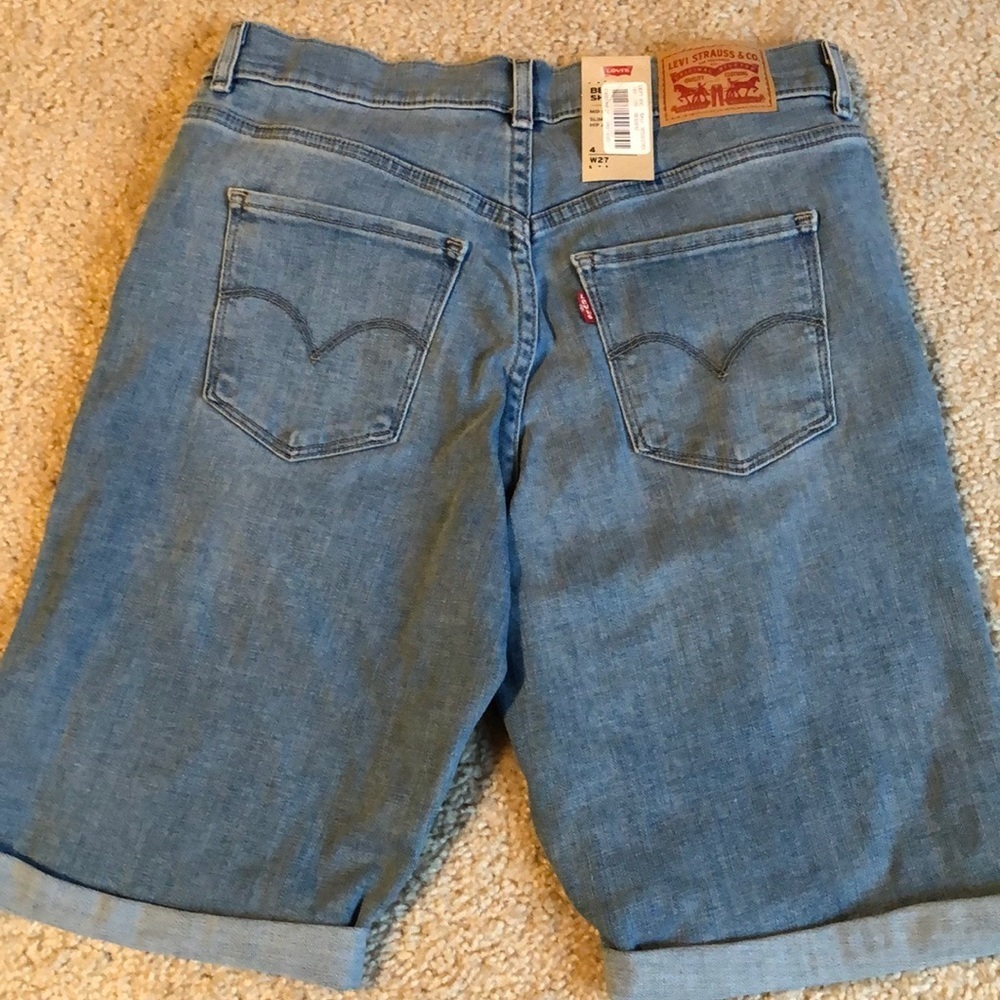 Levi’s Women’s Bermuda denim blue jean Shorts light wash size 4 - Picture 5 of 7